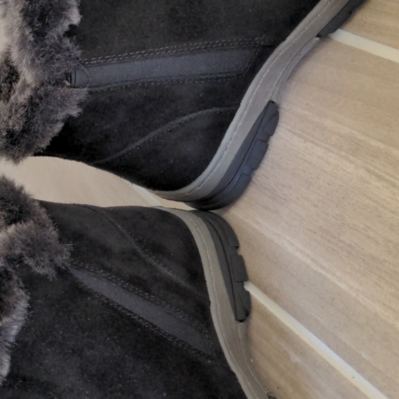 Staheekum Olivia Ankle Bootie NEW Sz: 7 Cow Suede - Picture 10 of 10